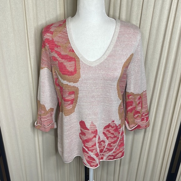 NIC+ZOE - CREAM BASE W/ CORAL & ORANGE FLOWERS VNECK SWEATER SIZE LARGE - Picture 2 of 15